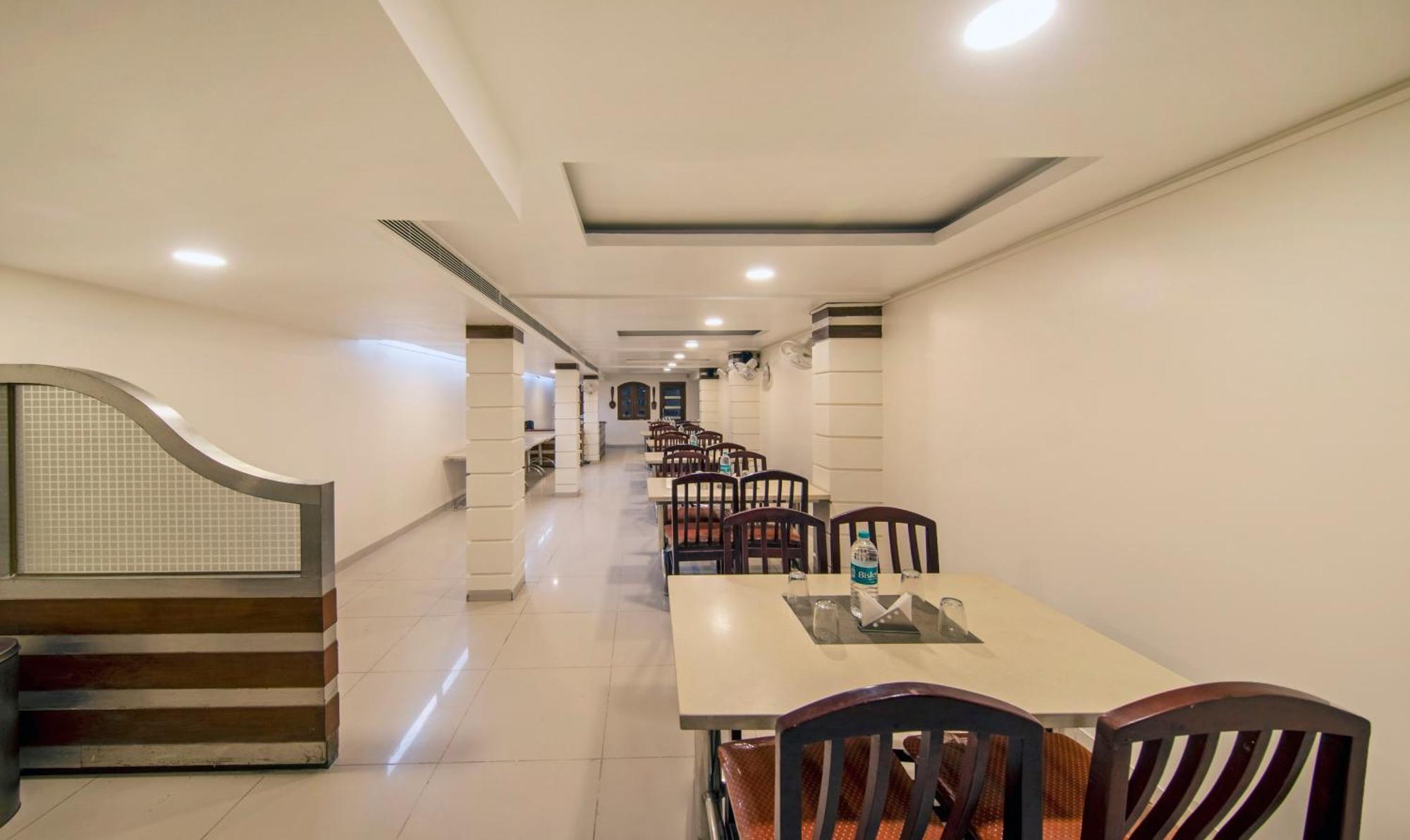 Treebo Sam Residency Hotel Coimbatore Exterior foto